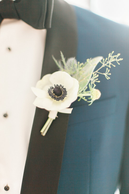Modern Wedding at The Halcyon Hotel in Cherry Creek